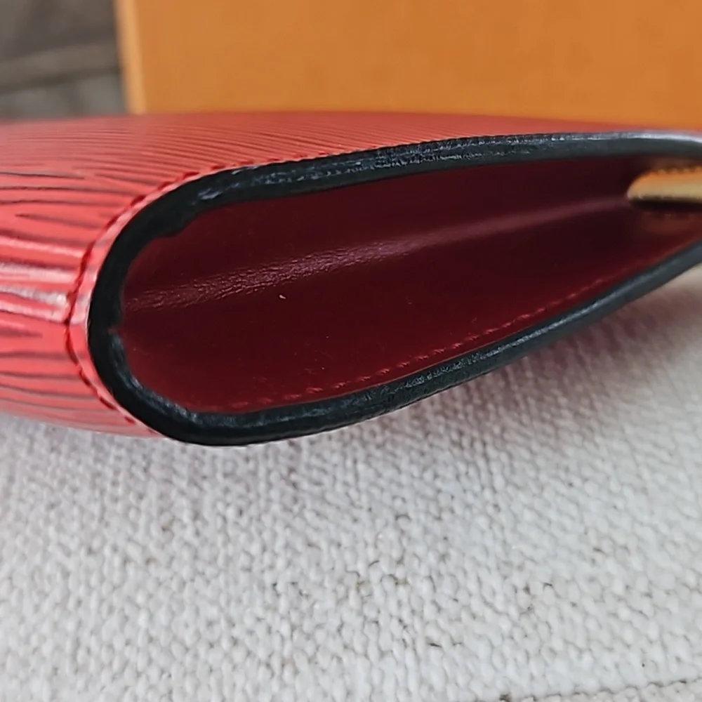 Louis Vuitton Epi Pouch - Picture 14 of 16